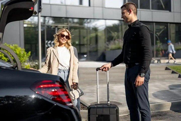 Transfert de l'aéroport international de Dubaï vers n'importe où dans la ville de Dubaï
