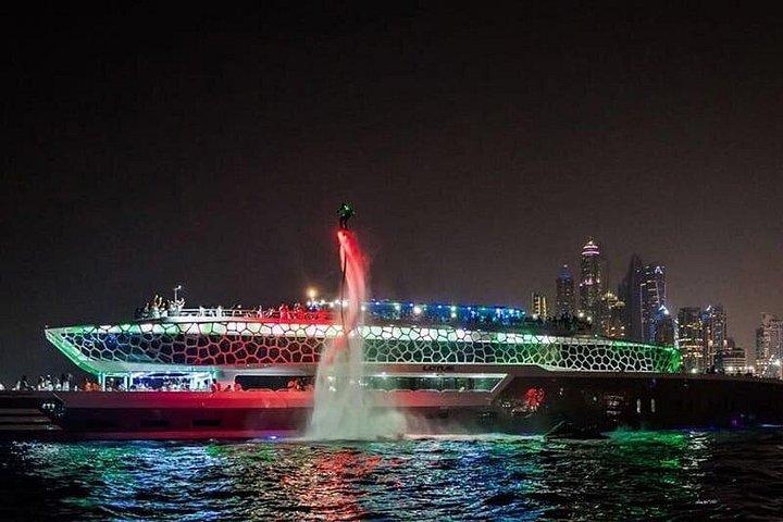 Billet VIP Lotus Mega Yacht avec boissons alcoolisées illimitées