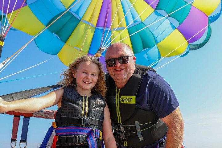 Parachute ascensionnel père et fille à Dubaï