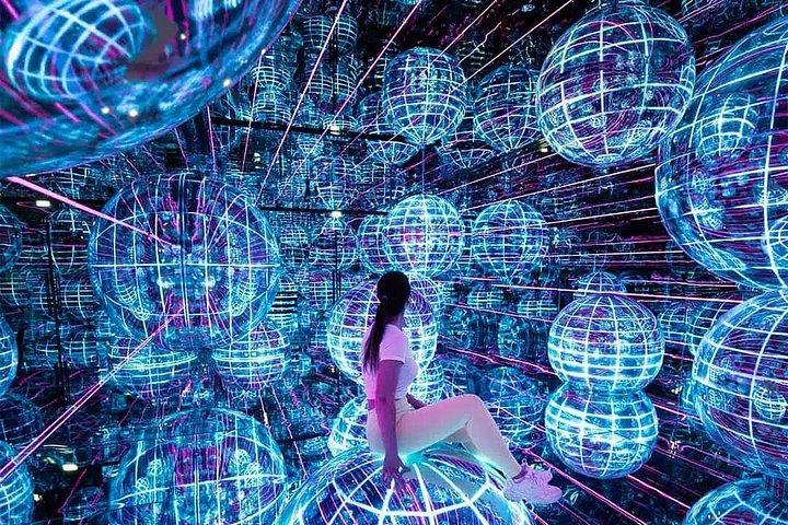 Billet AYA Universe Dubai Immersive Light & Art Experience