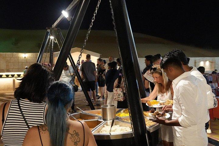 Dîner dans le désert