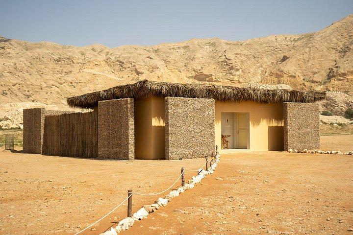 Toilettes, douche et vestiaires