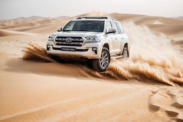 Desert Safari Dubai avec dîner barbecue, embarquement sur sable et balade à dos de chameau