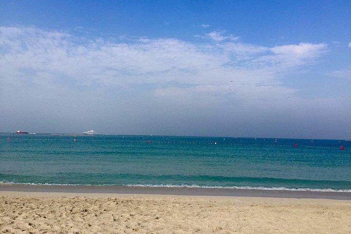 Transferts privés à la plage ouverte de Jebel Ali