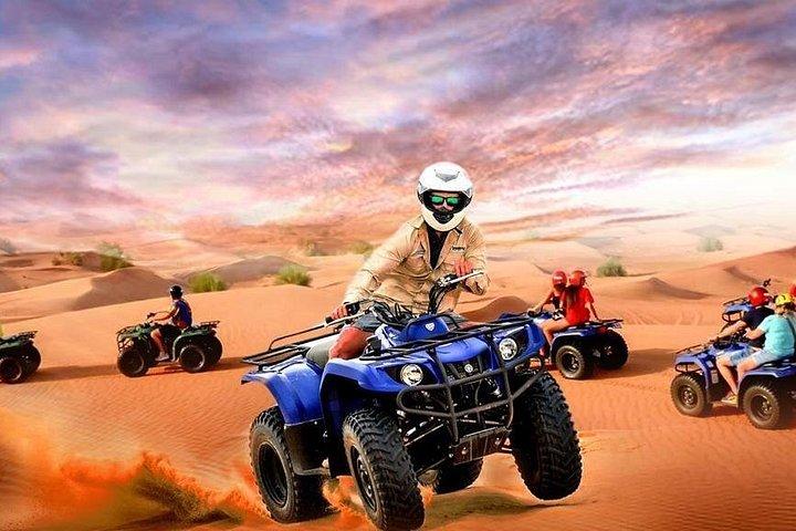 VTT Red Dunes, embarquement sur sable, balade à dos de chameau et dîner buffet barbecue 5*