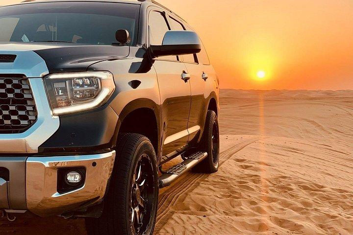 Dubai Desert Safari Tour 4x4 avec barbecue et spectacles locaux
