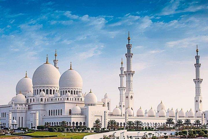 Excursion privée d'une journée à Abu Dhabi en espagnol et en portugais