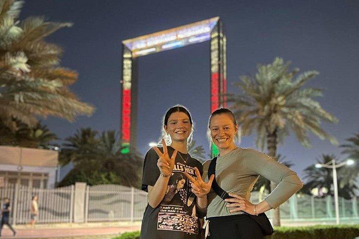 Visite nocturne de Dubaï avec transferts privés et collations locales