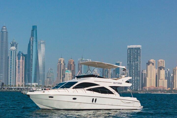 Location de yacht abordable Viktoriia depuis la marina de Dubaï