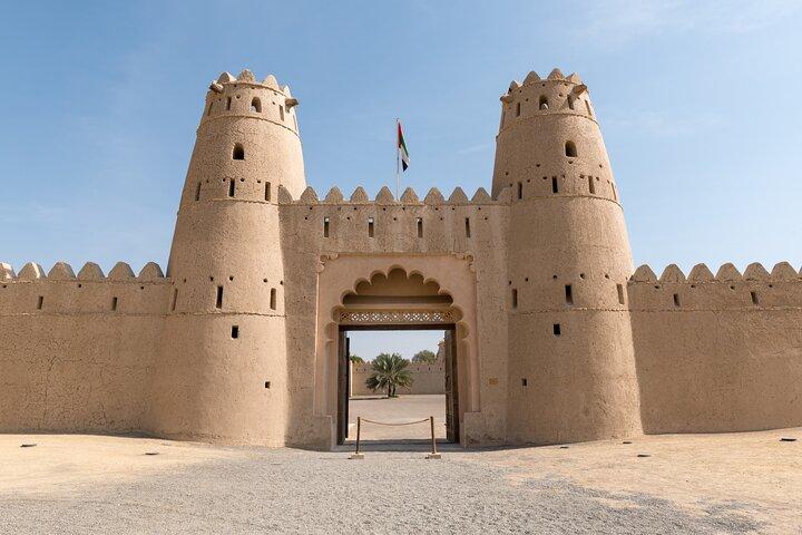Abu Dhabi à Al Ain : des jardins royaux aux sommets des montagnes