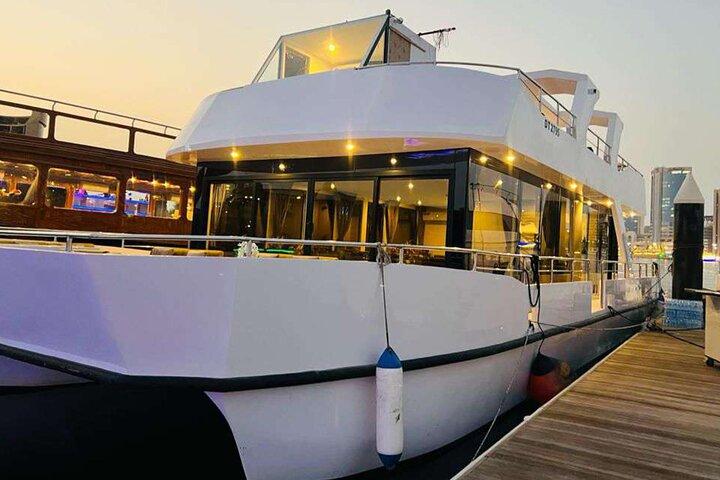 Croisière en catamaran avec dîner à Al Jaddaf Dubai