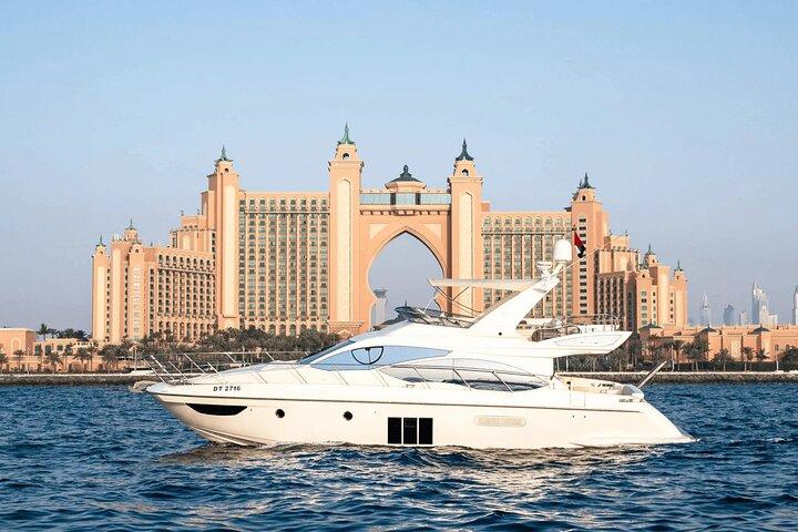 Marina Yacht Tour Dubaï avec Petit-déjeuner ou barbecue en option