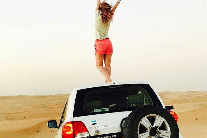 Dubaï VIP désert safari, avec Duns bashing, balade à dos de chameau et dîner barbecue