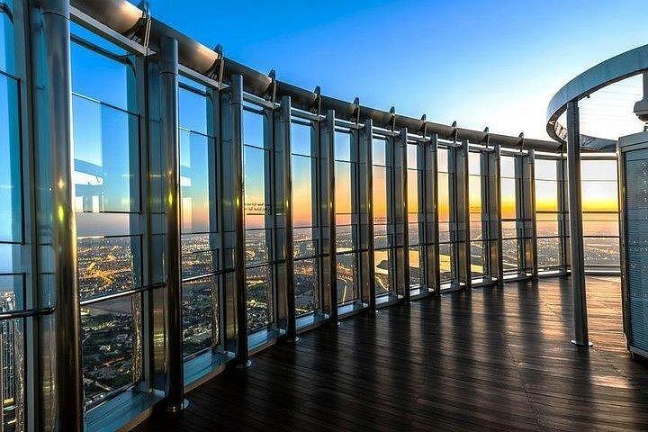 Au sommet burj khalifa dubai ticket avec friandise de café