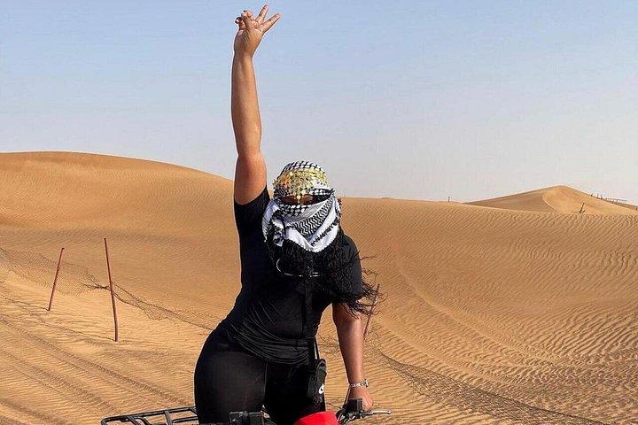 Safari matinal avec Dune Bashing, Sand Boarding, balade à dos de chameau