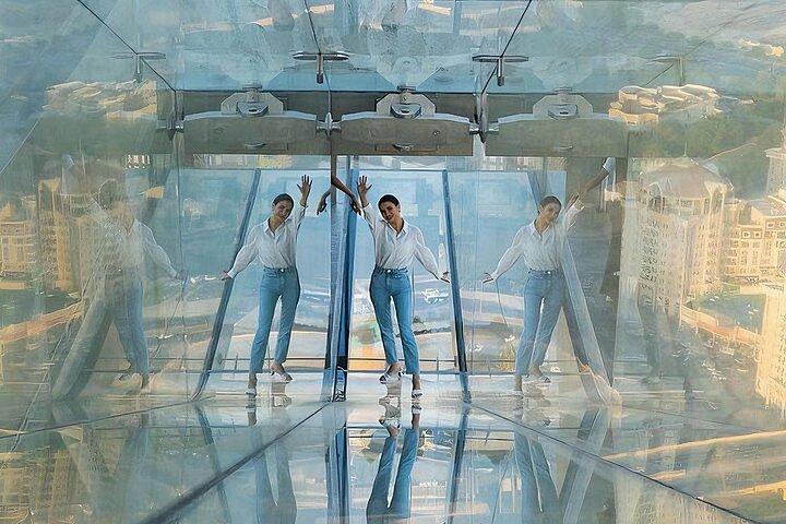 Dubaï Sky Views Entrée avec accès par glissière en verre