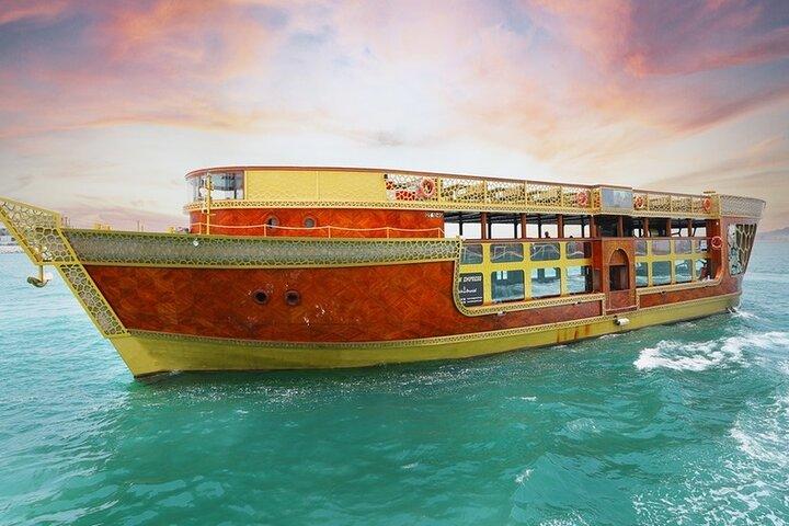 Dîner-croisière VIP Ocean Impress en boutre dans la marina de Dubaï