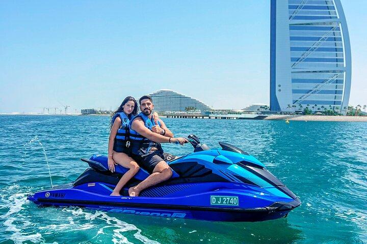 Balade privée en jet ski à Dubaï avec photoshoot