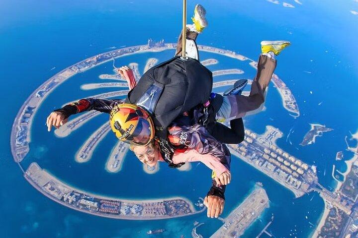Dubaï Tandem Skydive au-dessus de la palme avec transferts