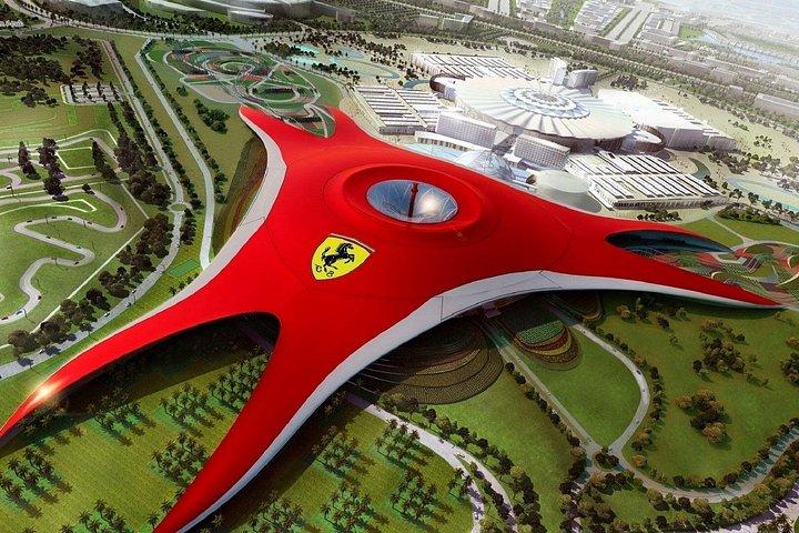 Visite de la ville d'Abou Dhabi avec Ferrari World Theme Park