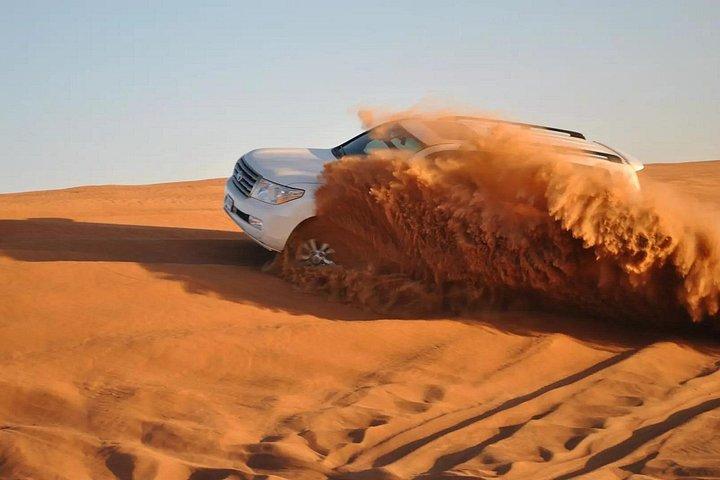 Safari dans le désert avec Dune rouge Buggy et balade à dos de chameau Dubaï