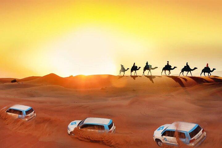 Safari dans les dunes rouges de Dubaï avec dîner barbecue et spectacles en direct