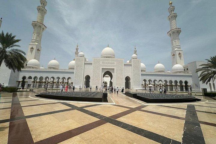 Excursion privée d'une journée à Abudhabi au départ de Rasalkhima