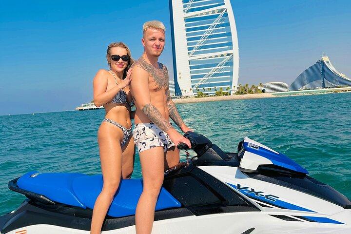 Jet Ski Adventure à Burj Al Arab 1H Photo et vidéo gratuites