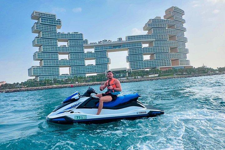 Jet Ski de luxe à Atlantis The Royal Dubai 2H Photo et vidéo gratuites