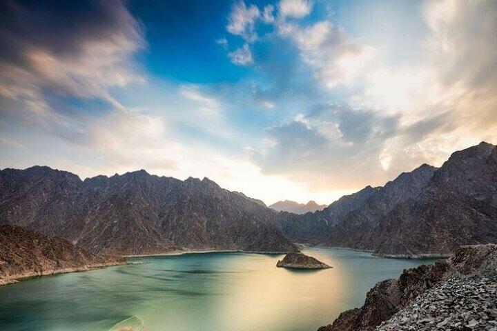 Hatta Mountain Tour Découvrir les montagnes et les lacs