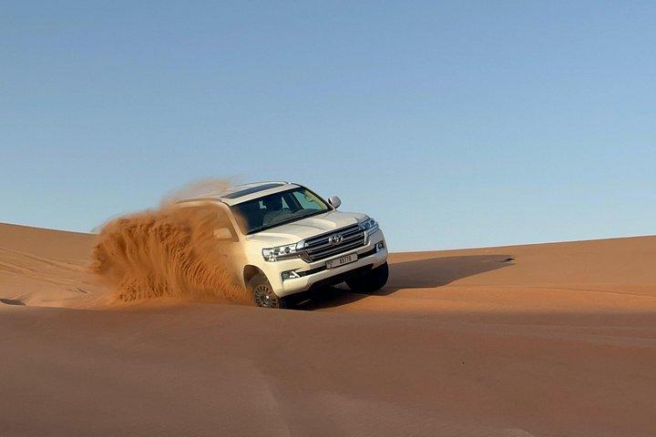L’ultime montée d’adrénaline – la célèbre aventure de Dubaï dans les dunes.