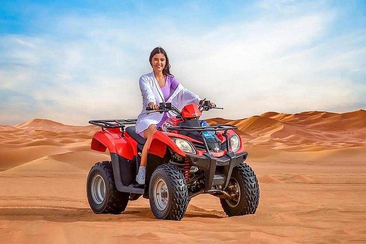 Dubaï : Soirée VIP Safari dans le désert, Quad, Camel & Dinner