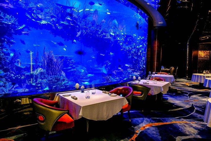 Al Mahara at Burj Al Arab – Expérience culinaire sous-marine de luxe