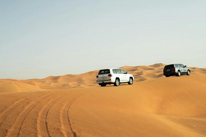 Safari dans le désert du matin à Red Dunes