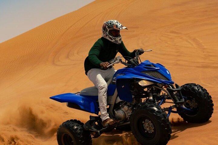 Safari dans le désert du matin Quad, promenade en chameau, planche de sable