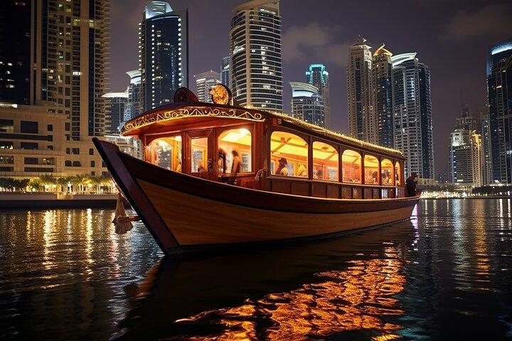 Dîner-croisière de luxe au port de plaisance de Dubaï avec dîner et transferts