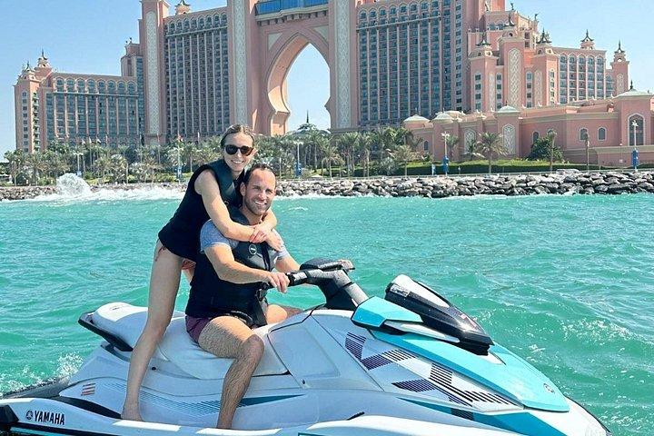 Tour de Dubaï Skyline en jet ski + PHOTOS GRATUITES,VIDS & CAFÉ