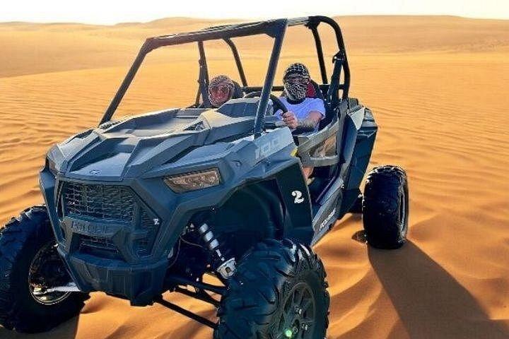 Aventure en buggy de dunes 2 places avec transfert à Ras Al Khaimah