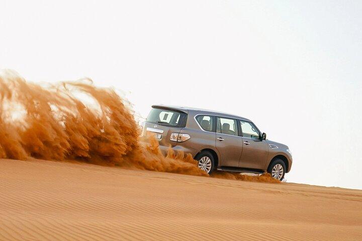 Safari premium dans le désert des dunes rouges avec balade à dos de chameau et dîner barbecue