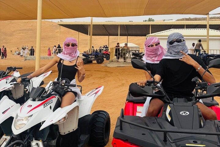 Safari premium dans le désert de Dubaï, balade à dos de chameau, coucher de soleil et dune bashing