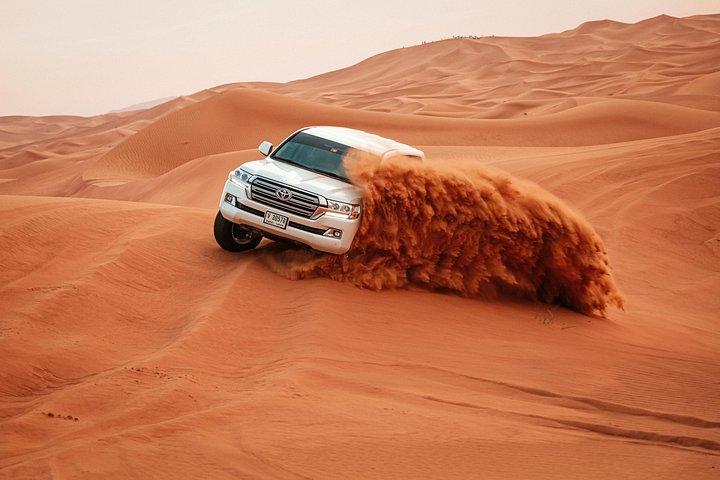 Dubaï Desert Safari Adventure avec Quad Bike et BBQ Dinner
