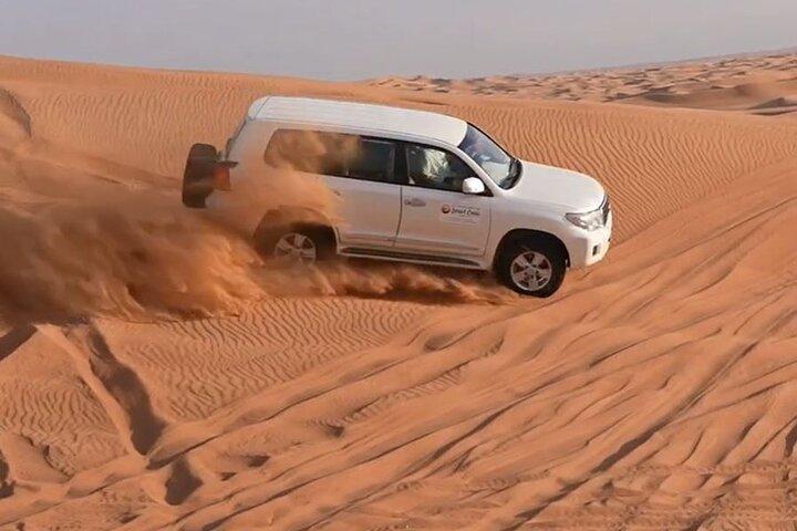Safari dans le désert Dubaï avec Dune Bashing et dîner buffet