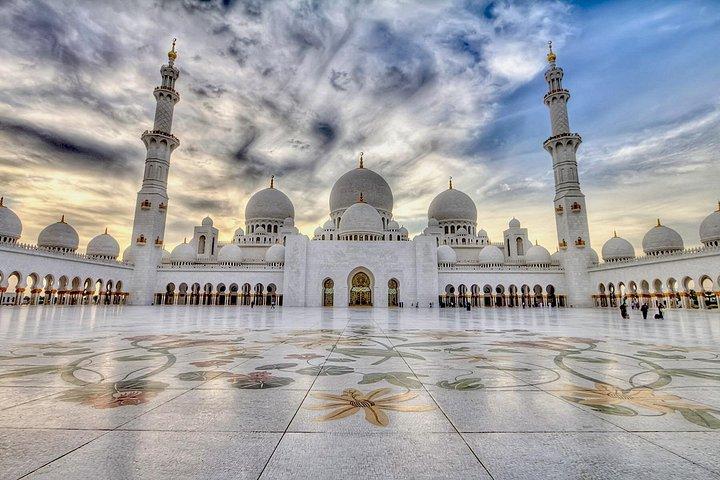 Sites et joyaux culturels emblématiques de l'expérience privée Abu Dhabi