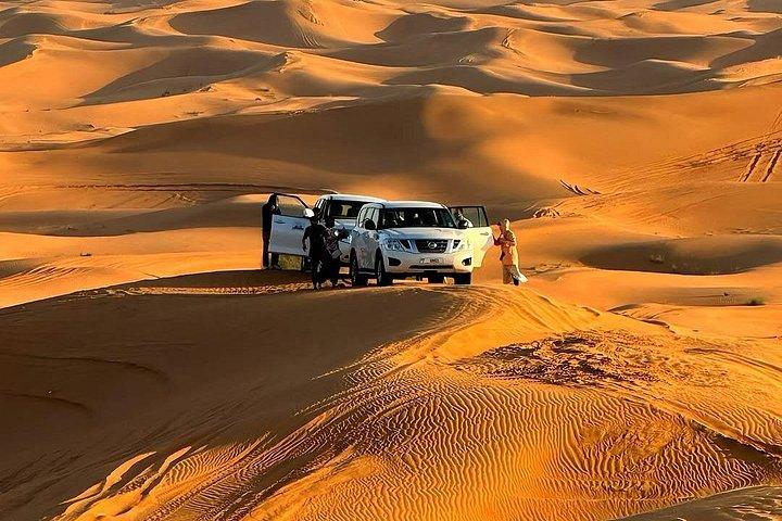 Safari dans le désert des dunes rouges de Dubaï avec dîner, spectacle live et bien plus encore