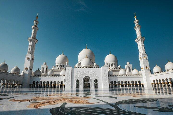 Visite de la grande mosquée Sheikh Zayed avec déjeuner buffet au départ de Dubaï