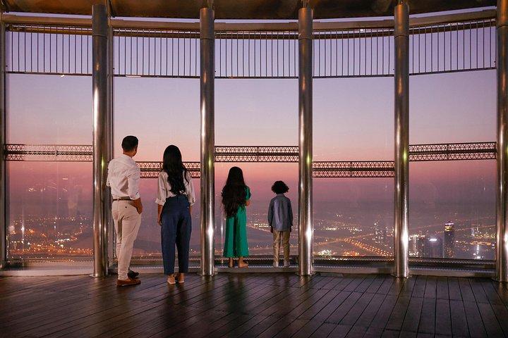 Burj Khalifa, Au sommet – Niveaux 124 et 125