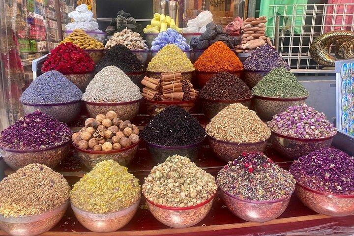 Visite du vieux Dubaï shopping avec expérience de souk aux épices et à l'or