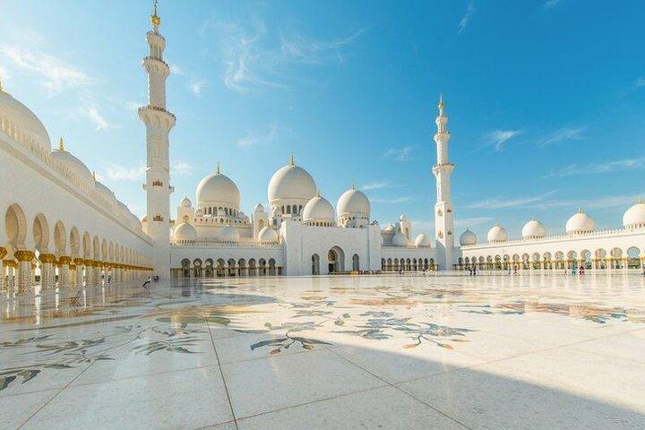 Visite privée d'une journée complète d'Abu Dhabi Sites emblématiques Expérience guidée