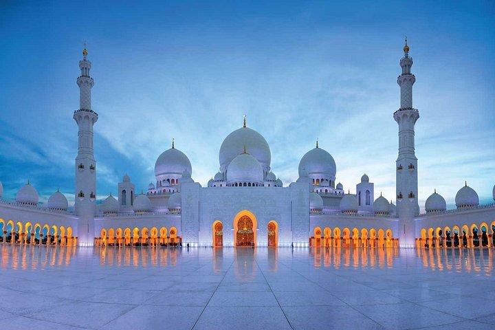 Mosquée Sheikh Zayed au coucher du soleil Aventure