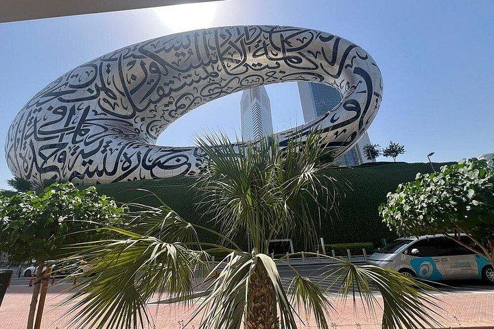 Tour de Dubaï VIP City en véhicule de luxe